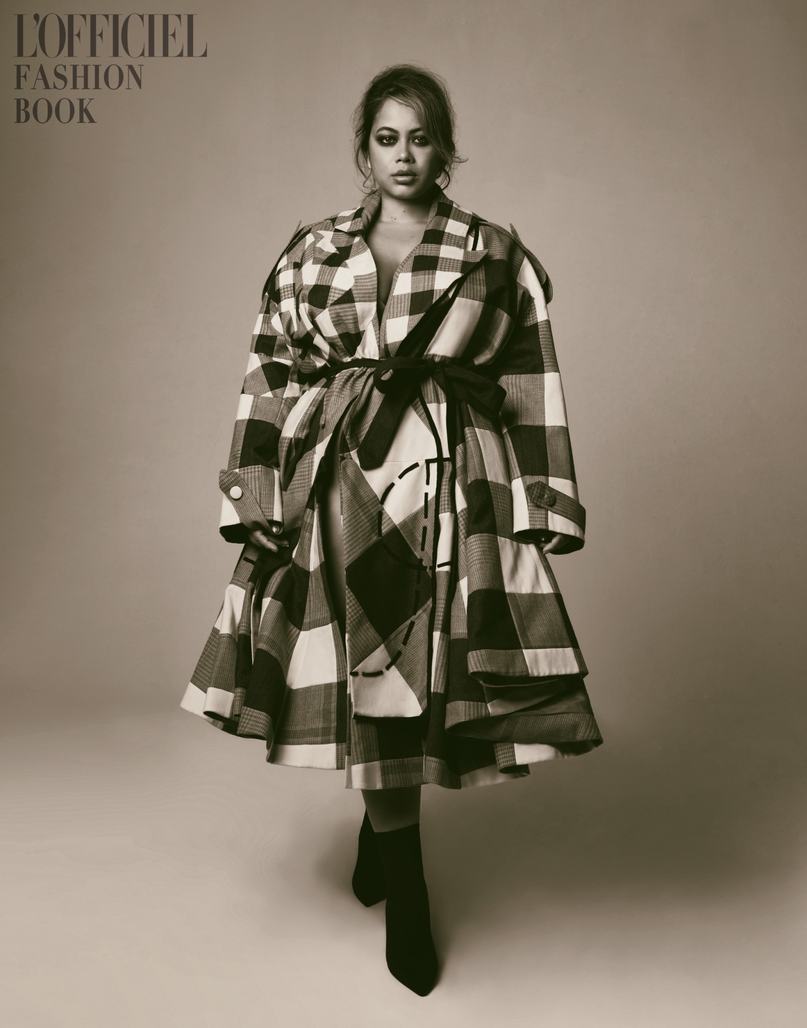 Catie Li Fashion Book LOfficiel Fashion Book © Australia