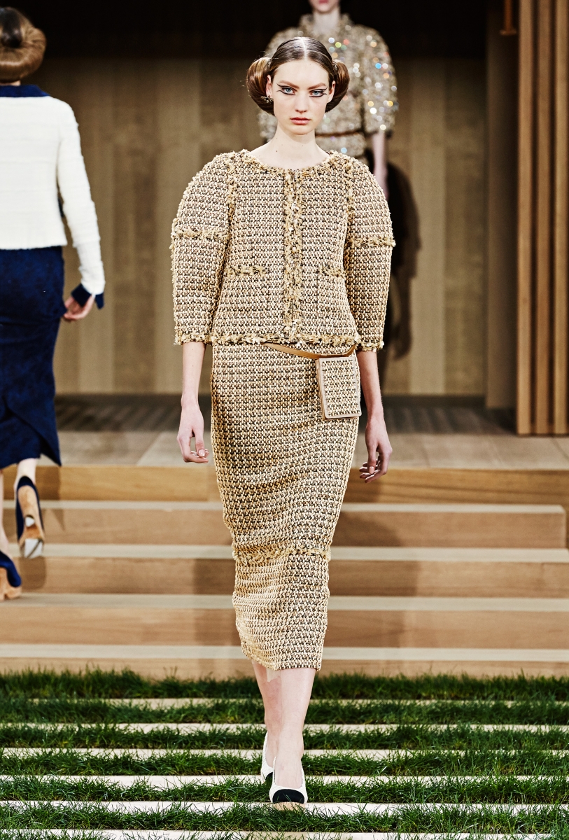 Slideshow: Chanel SS16 Haute Couture